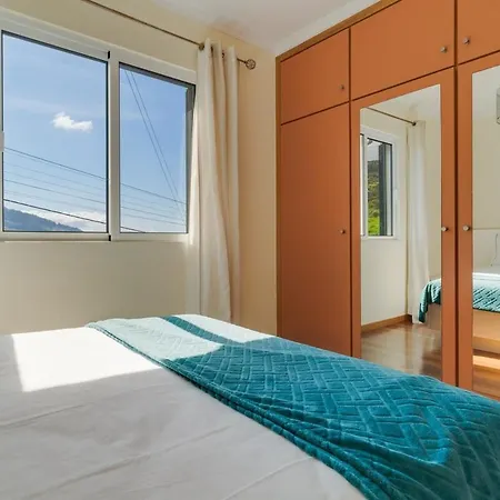 Calheta- Family Feriehus *